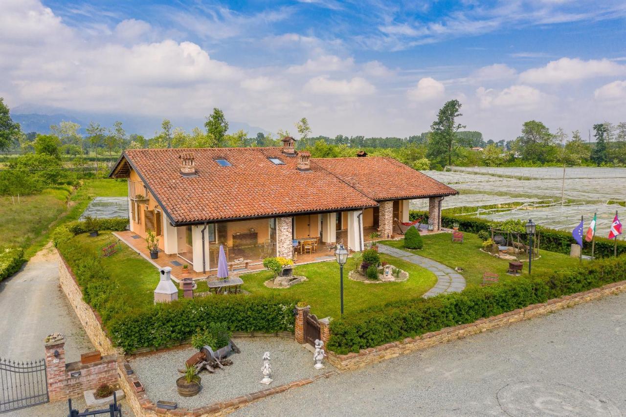 Agriturismo Il Nido Di Bacco Villa ซาลุซโซ ภายนอก รูปภาพ