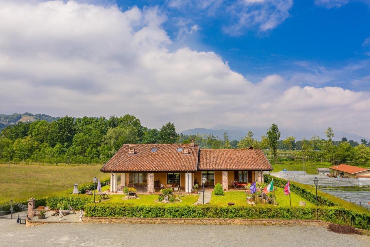 Agriturismo Il Nido Di Bacco Villa ซาลุซโซ ภายนอก รูปภาพ
